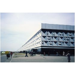 World's Longest Bldg..jpg